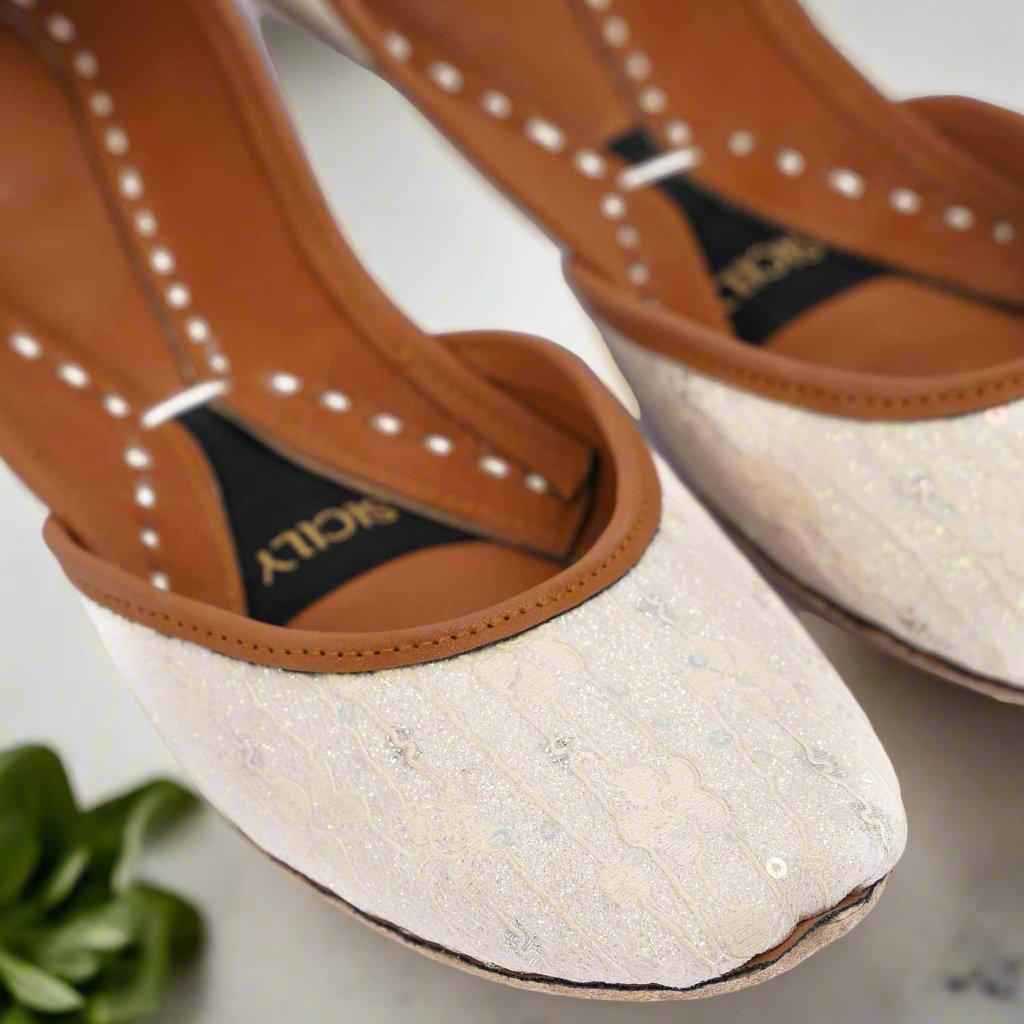 Jhilmil (Off-White)