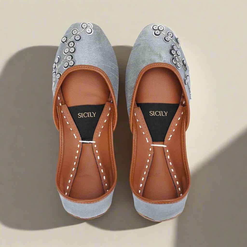 Luna (Grey)
