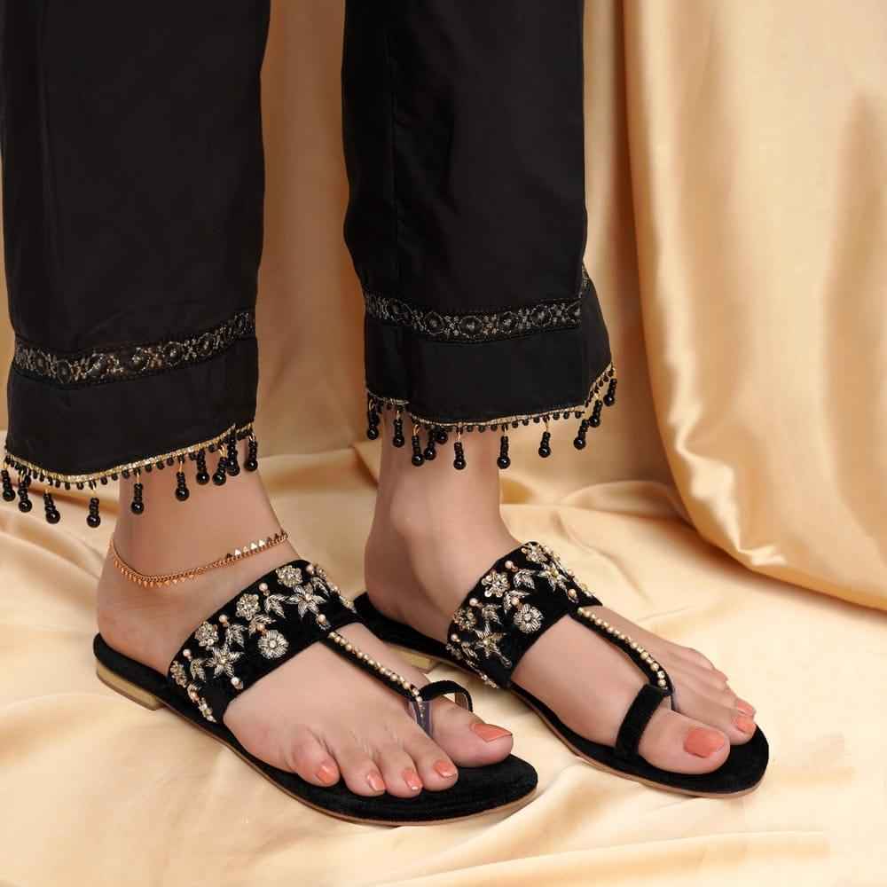 Beena (Black)