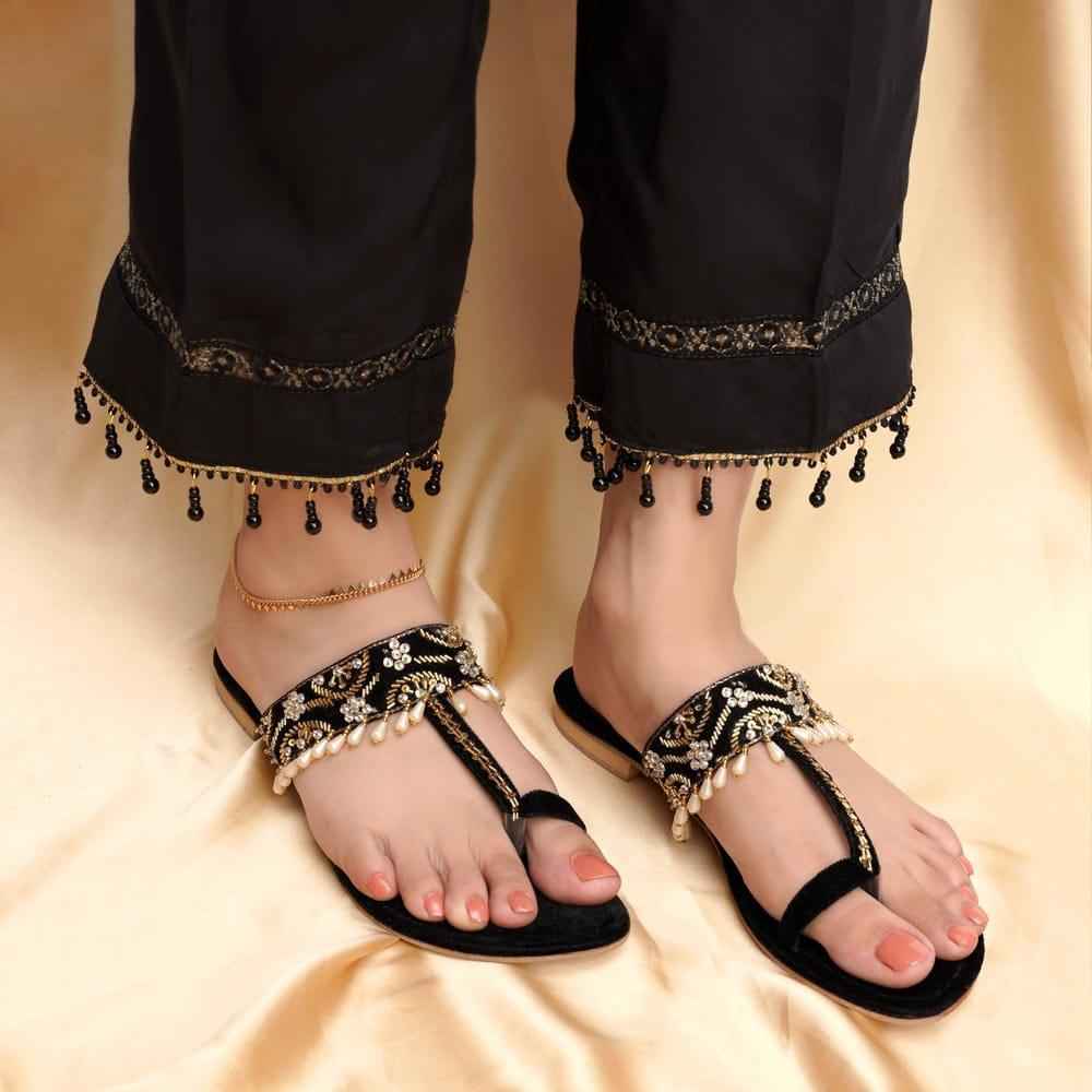 Chevron (Black)
