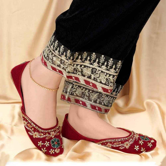 Nina (Maroon)